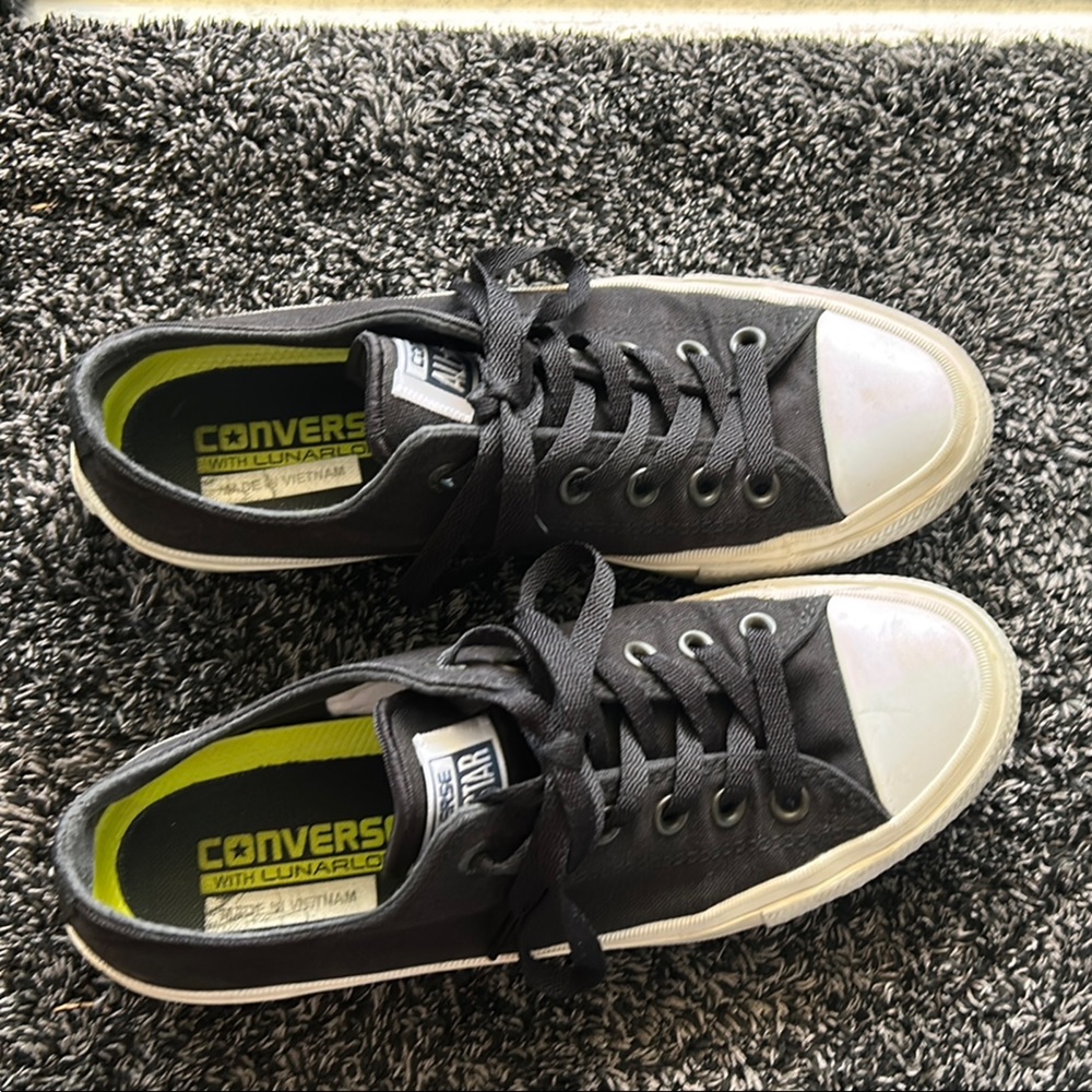 Converse Classic Black and White Sneakers w/lunarlon insoles